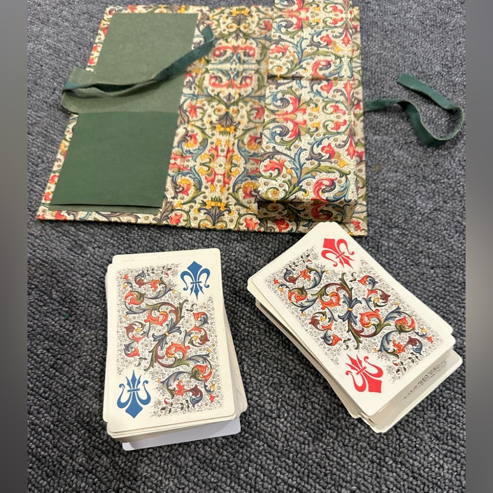 De Rossi double deck of playing cards with case pre-owned missing scoring pad